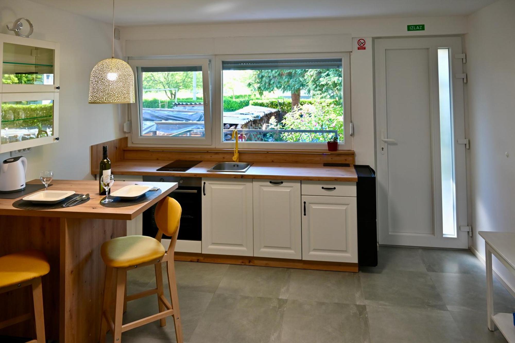 Studio Apartman Una -Self Check In,Free Parking Karlovac Exterior photo